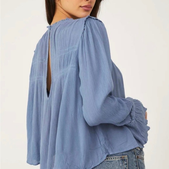 Free People Kelsey Top in Blue Metal Blouse Shirt Size M - Picture 3 of 12
